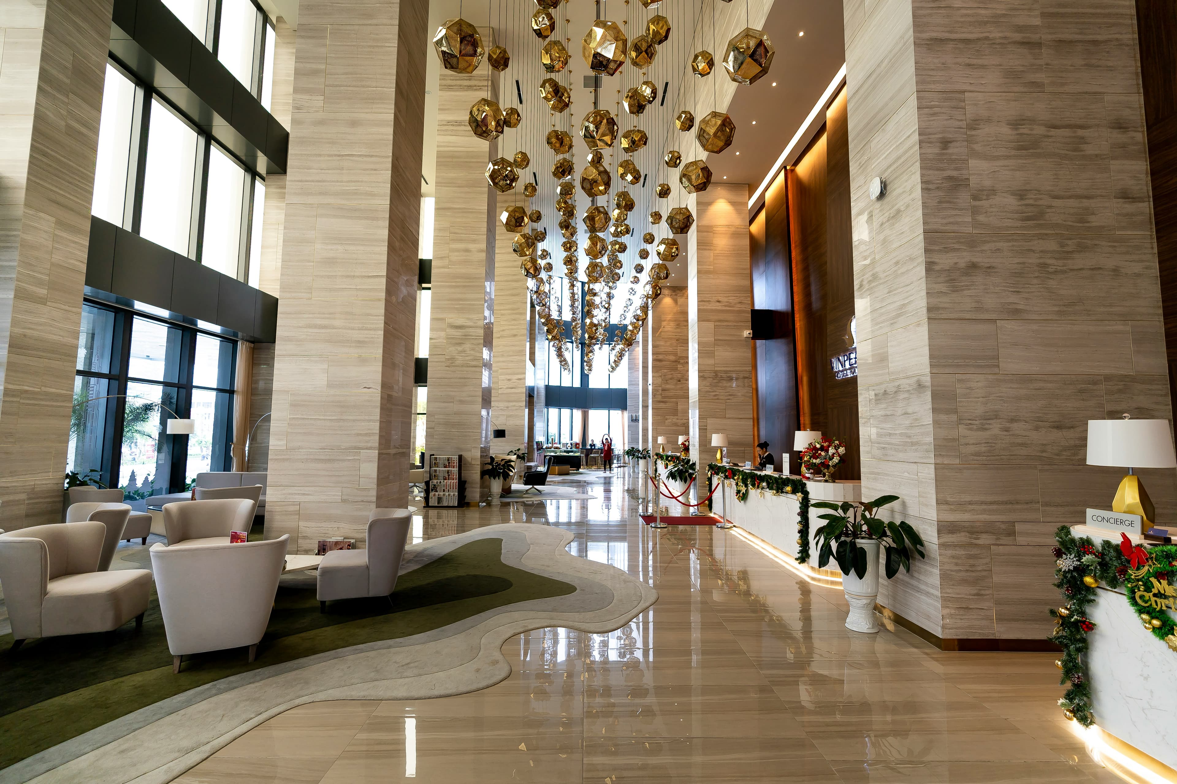 Grand Azure Hotel